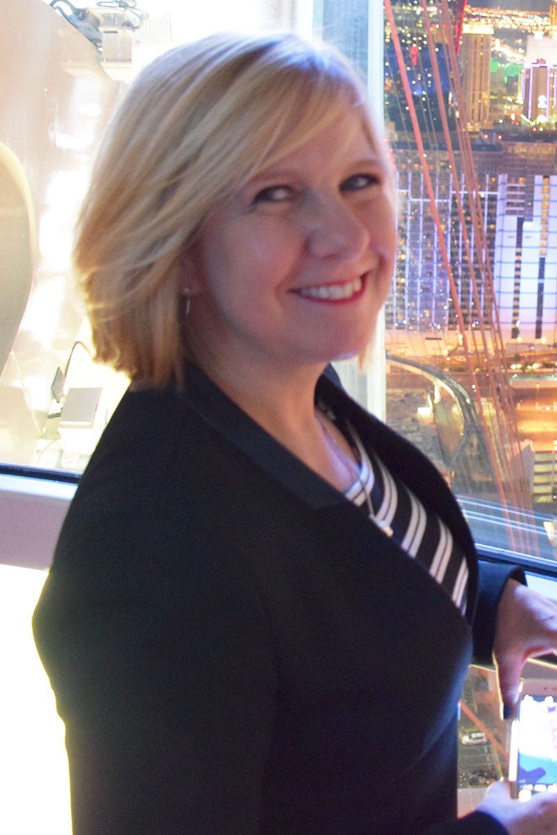 Portrait of Ronda Tchong, Las Vegas REALTOR